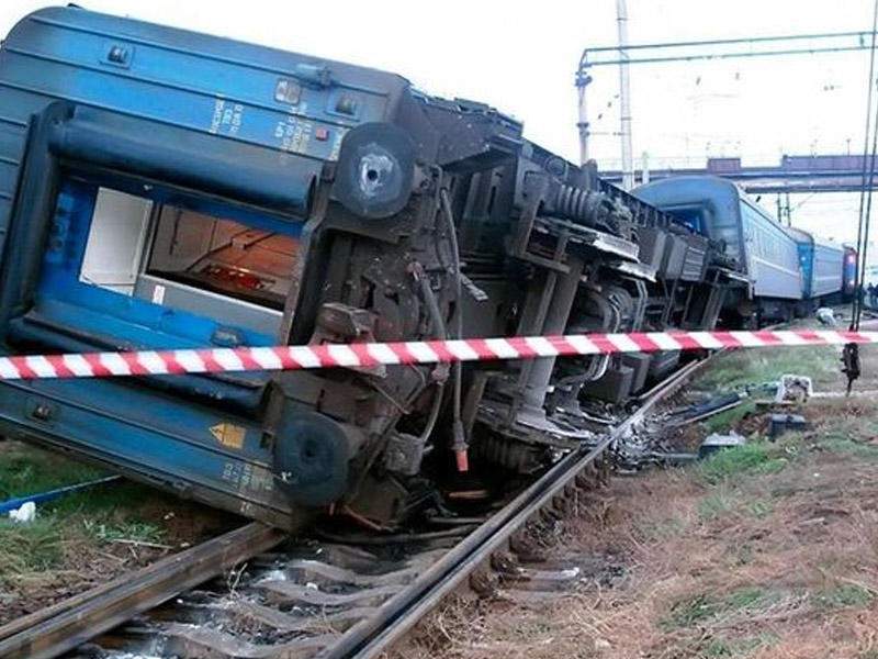 Fransada qatarla mikroavtobus toqquşdu: 19 nəfər... Fransada qatarla mikroavtobus toqquşdu: 19 nəfər...