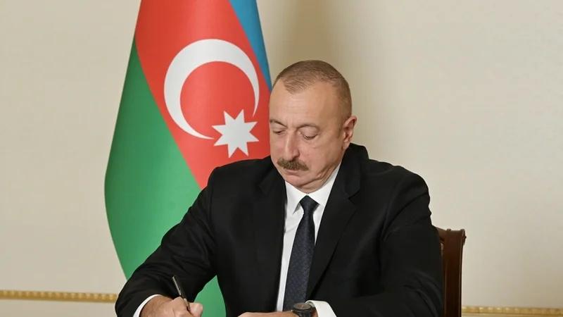 Prezident XİN əməkdaşlarının maaşları və əlavə haqları ilə bağlı fərman imzaladı