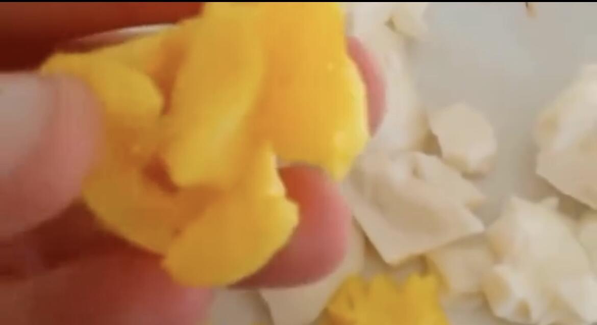 1 qəpiyə satılan həmin yumurtalar barədə iddialar yayıldı - (Video)
