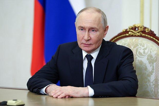 Putin: Qərbin diktə etməyə çalışdığı qaydalar Rusiyanı qane etmir