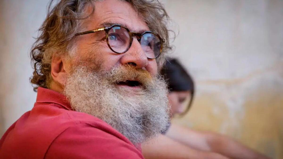 Milyarder sərvətini xeyriyyə təşkilatına bağışlayıb