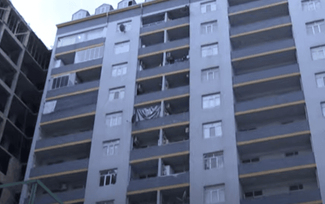 5-ci mərtəbədən yıxılan 4 yaşlı uşaq öldü