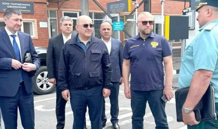Azərbaycan və Rusiya gömrükçüləri sərhəddə görüşdü Azərbaycan və Rusiya gömrükçüləri sərhəddə görüşdü
