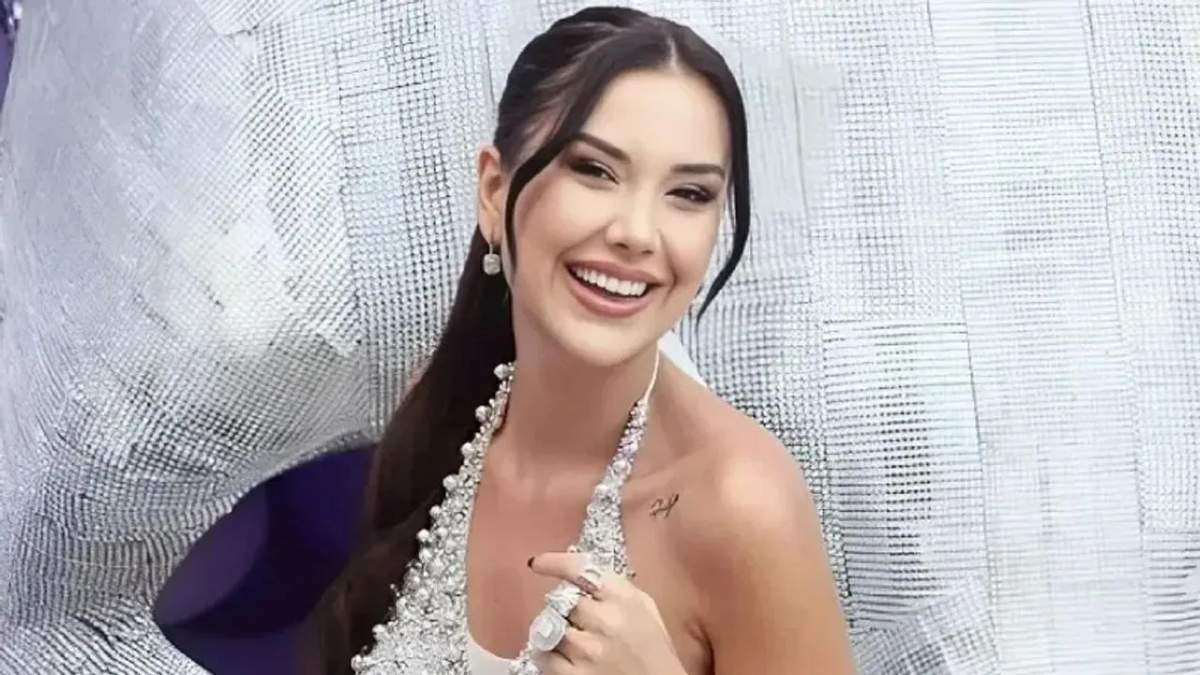 Xəstəxanaya yerləşdirilən Dilan Polatın son görüntüsü yayıldı - FOTO Xəstəxanaya yerləşdirilən Dilan Polatın son görüntüsü yayıldı - FOTO