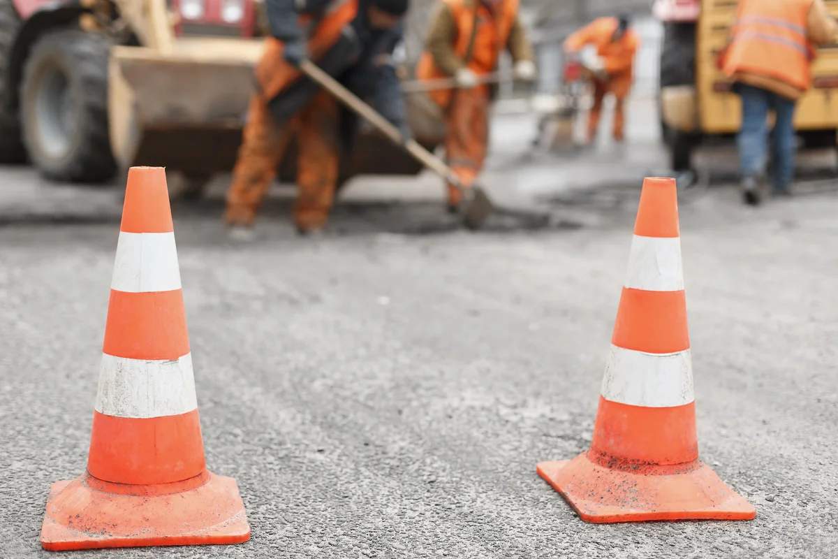 Bakıda daha iki yol sahəsində təmir işləri aparılır Bakıda daha iki yol sahəsində təmir işləri aparılır