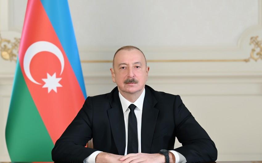 İlham Əliyev Donald Trampı təbrik etdi İlham Əliyev Donald Trampı təbrik etdi