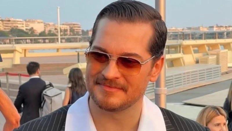 Çağatay Ulusoy və Aslıhan Malborandan romantik paylaşım