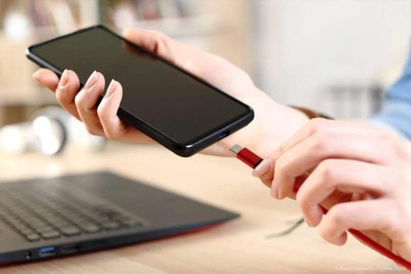 Smartfonun yavaş enerji doldurulmasının ən çox rast gəlinən səbəbləri Smartfonun yavaş enerji doldurulmasının ən çox rast gəlinən səbəbləri