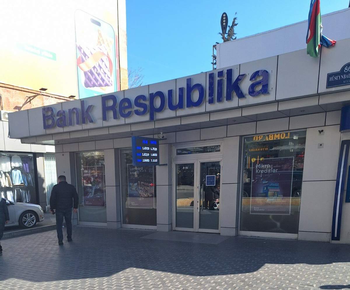 İş adamları “Bank Respublika”dan üz döndərir İş adamları “Bank Respublika”dan üz döndərir