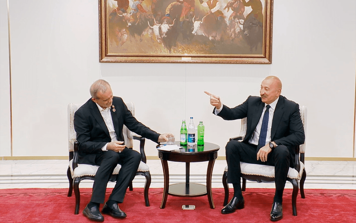 Pezeşkiana İlham Əliyevdən su təklifi: “Naxçıvanın suları da var” Pezeşkiana İlham Əliyevdən su təklifi: “Naxçıvanın suları da var”